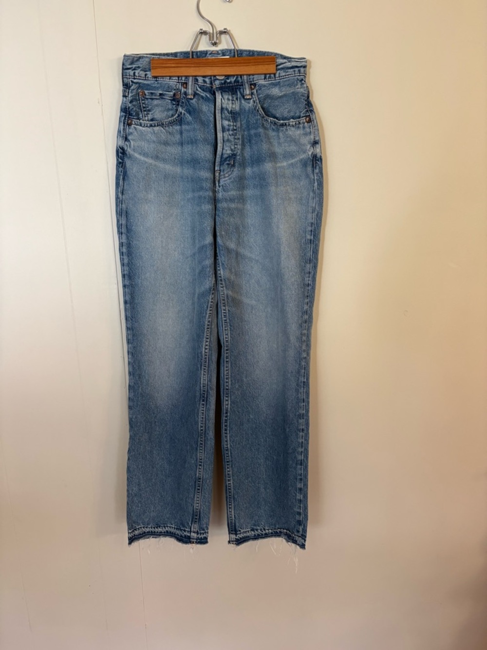 Moussy Vintage Light Blue Straight-Leg Distressed Women’s Jeans Size 25